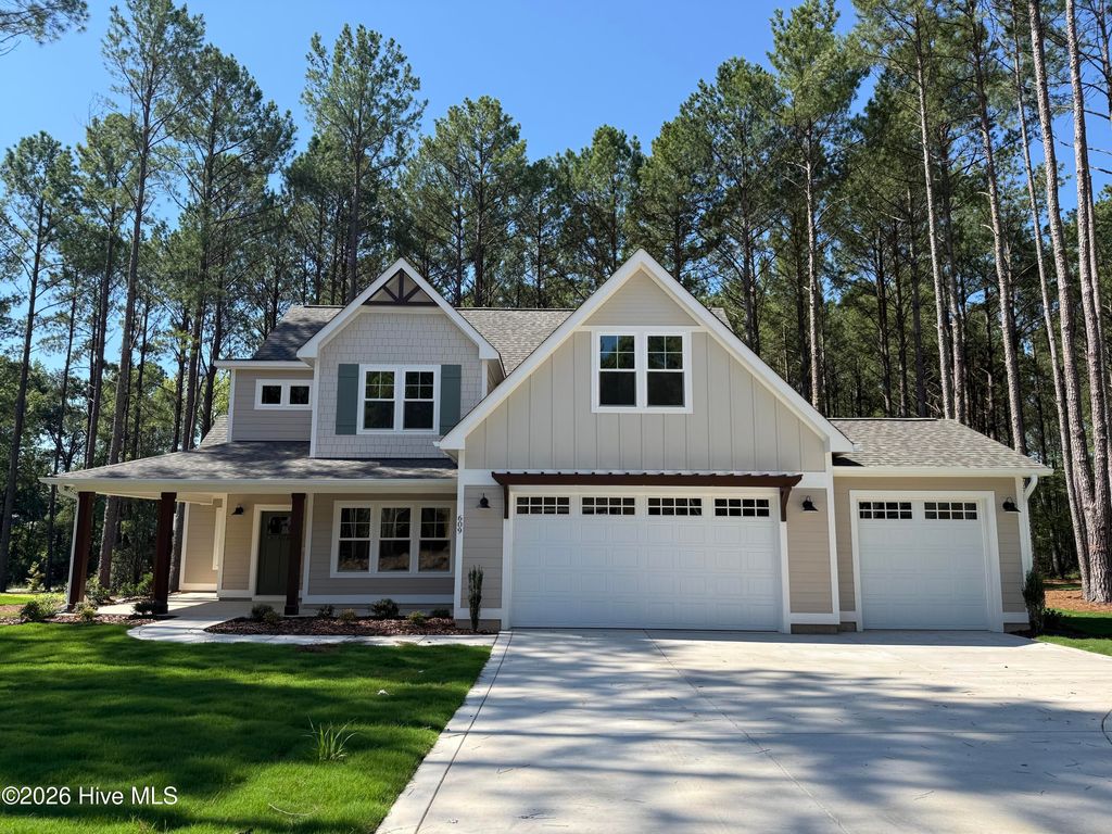 609 Gregory Street, Carthage, NC 28327