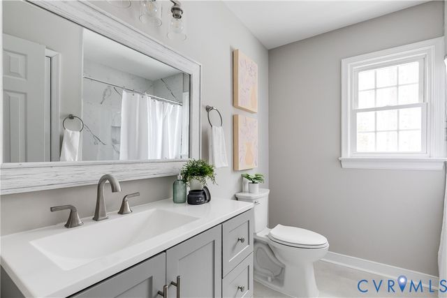 9916 Kingussle Ln, Richmond, VA 23236