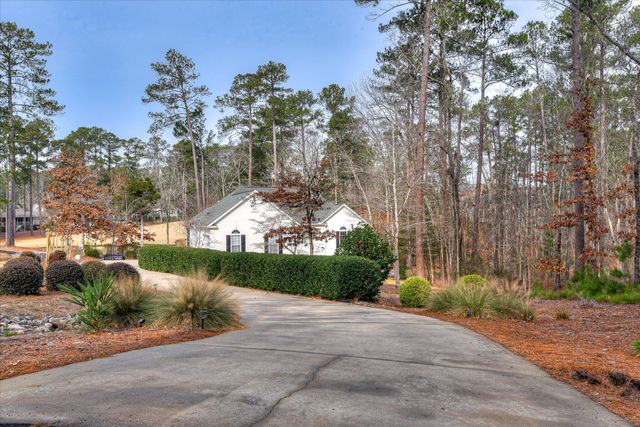 216 Charleston Lane, Mc Cormick, SC 29835