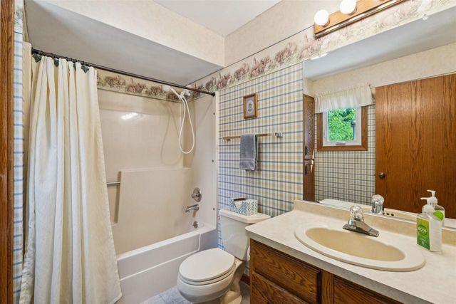 1601 S IRMA STREET, Appleton, WI 54915