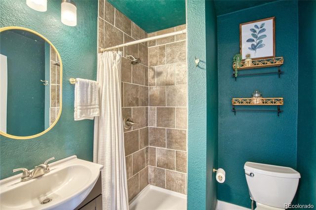2001 5th Avenue, Greeley, CO 80631