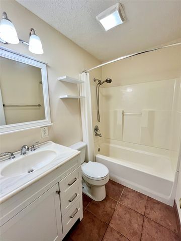 5701 Willow Elm Drive, Arlington, TX 76017