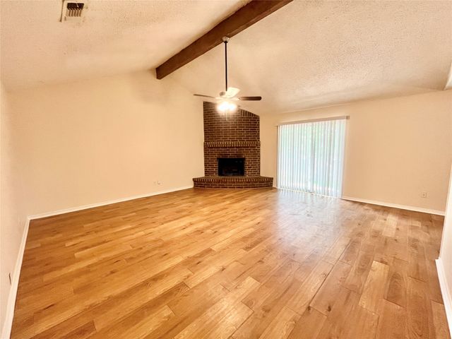 5701 Willow Elm Drive, Arlington, TX 76017