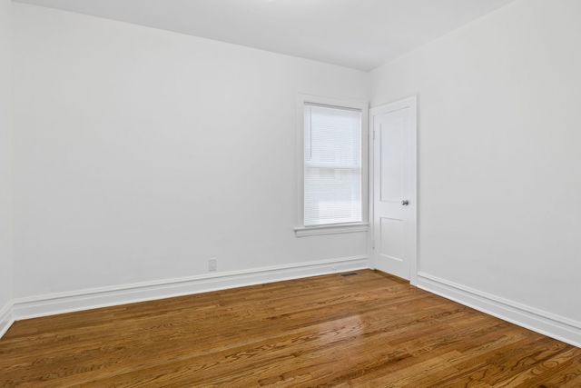 1932 East Avenue, Berwyn, IL 60402