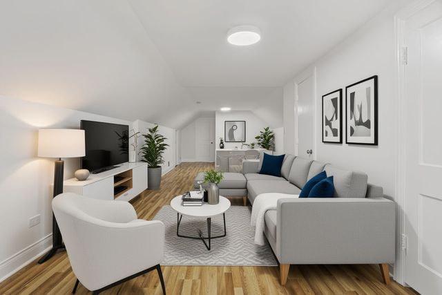 1932 East Avenue, Berwyn, IL 60402