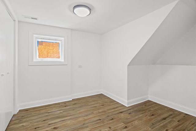 1932 East Avenue, Berwyn, IL 60402