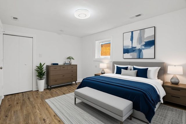 1932 East Avenue, Berwyn, IL 60402