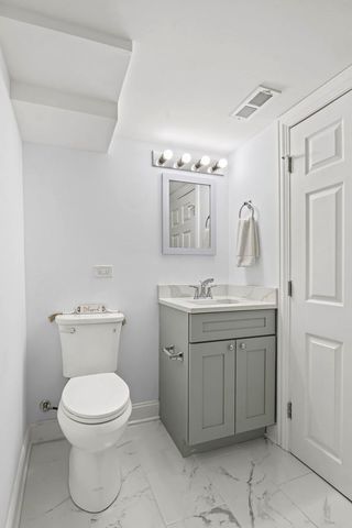 1932 East Avenue, Berwyn, IL 60402