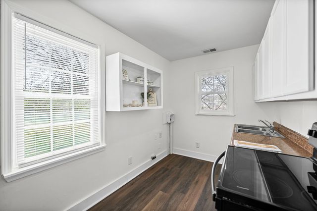 1216 Vine St, Clarksville, TN 37040