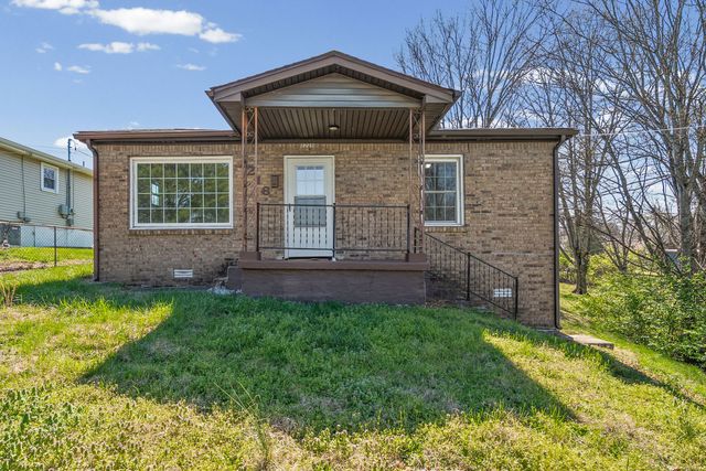 1216 Vine St, Clarksville, TN 37040