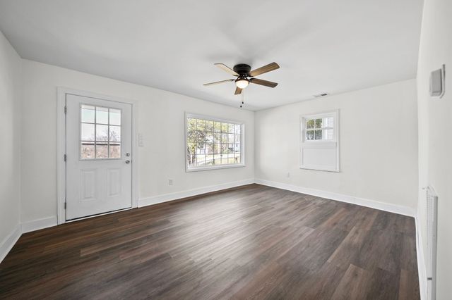 1216 Vine St, Clarksville, TN 37040