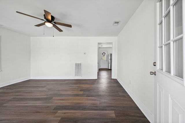 1216 Vine St, Clarksville, TN 37040