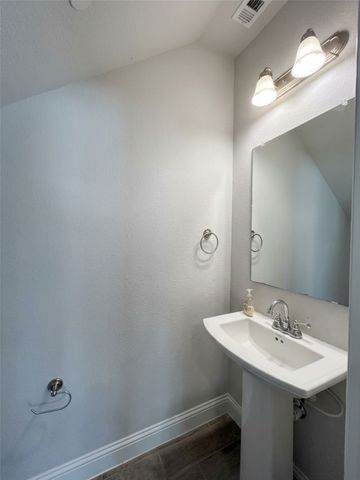 1001 Old Iron Bend, Euless, TX 76040
