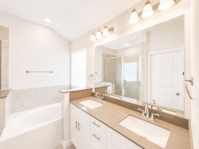 1001 Old Iron Bend, Euless, TX 76040