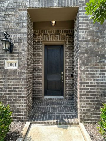 1001 Old Iron Bend, Euless, TX 76040
