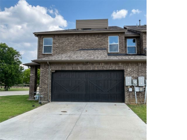 1001 Old Iron Bend, Euless, TX 76040