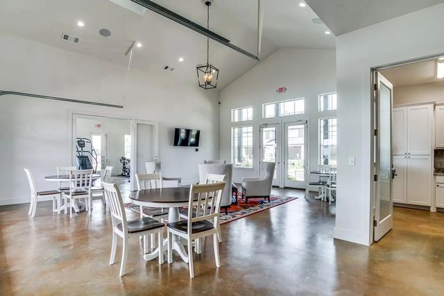 1001 Old Iron Bend, Euless, TX 76040