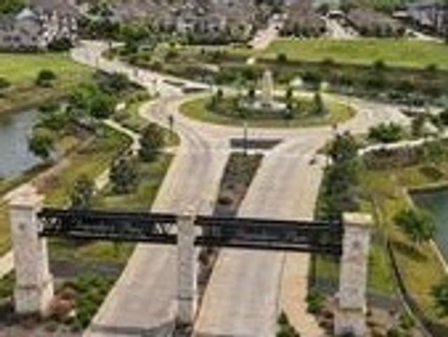 1001 Old Iron Bend, Euless, TX 76040