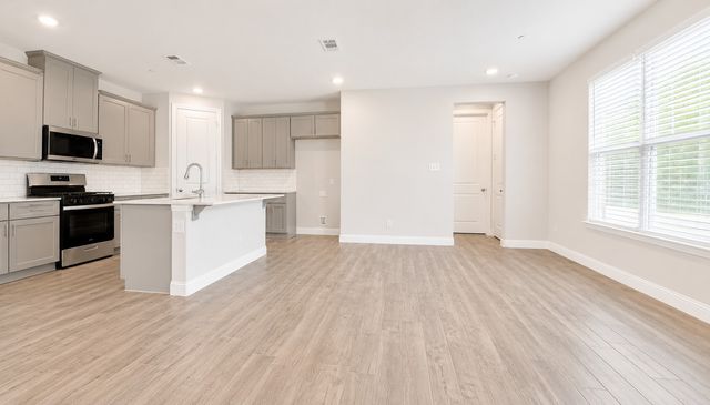 1001 Old Iron Bend, Euless, TX 76040