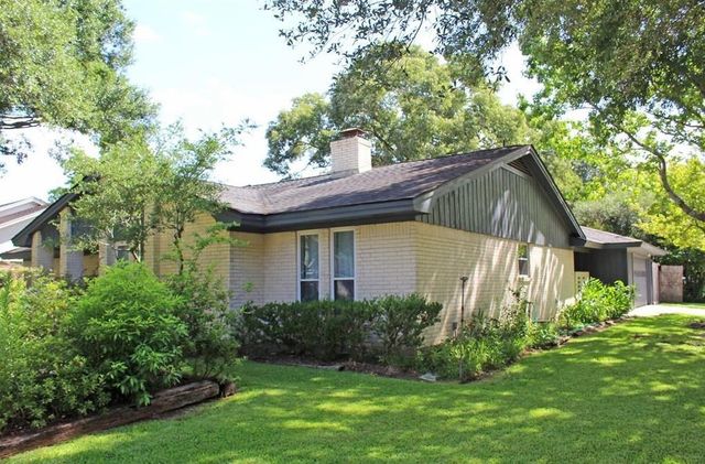 15435 Torry Pines Road, Houston, TX 77062