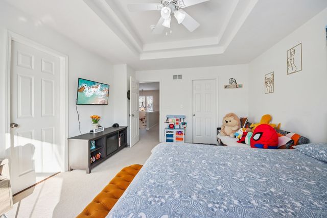 424 Acushnet Street, Elgin, IL 60124