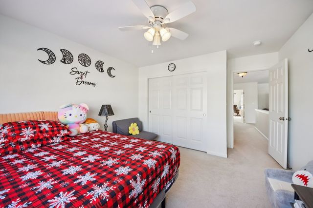 424 Acushnet Street, Elgin, IL 60124