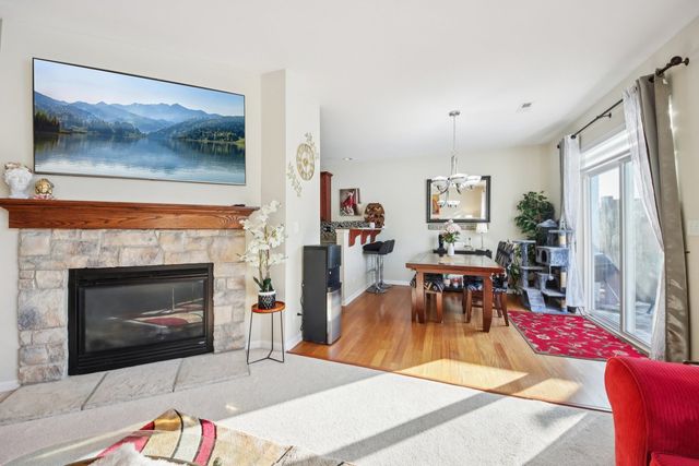 424 Acushnet Street, Elgin, IL 60124