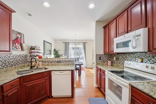 424 Acushnet Street, Elgin, IL 60124