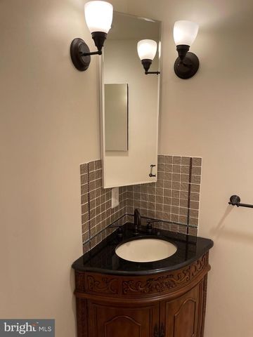 118 QUAINT ACRES DR, Silver Spring, MD 20904