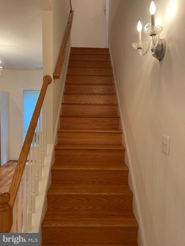 118 QUAINT ACRES DR, Silver Spring, MD 20904