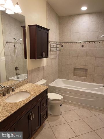 118 QUAINT ACRES DR, Silver Spring, MD 20904