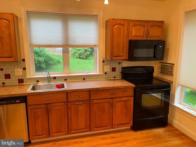 118 QUAINT ACRES DR, Silver Spring, MD 20904