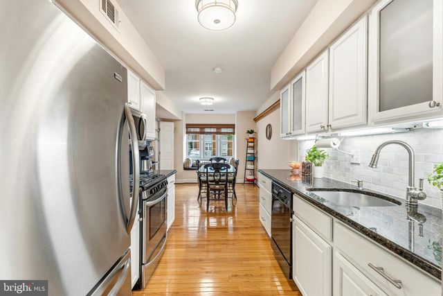 5044 CLIFFHAVEN DR, Annandale, VA 22003