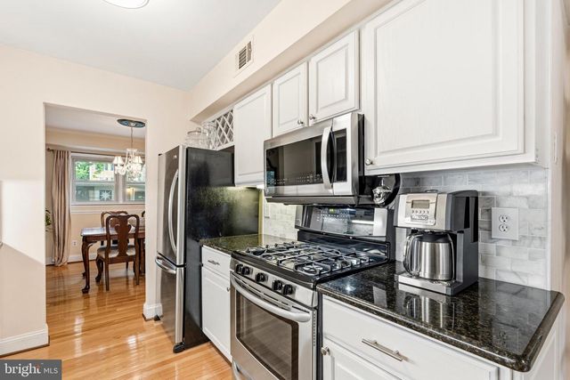 5044 CLIFFHAVEN DR, Annandale, VA 22003