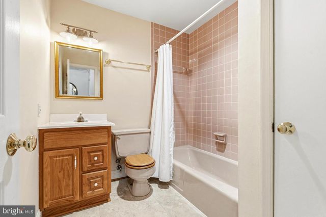 5044 CLIFFHAVEN DR, Annandale, VA 22003