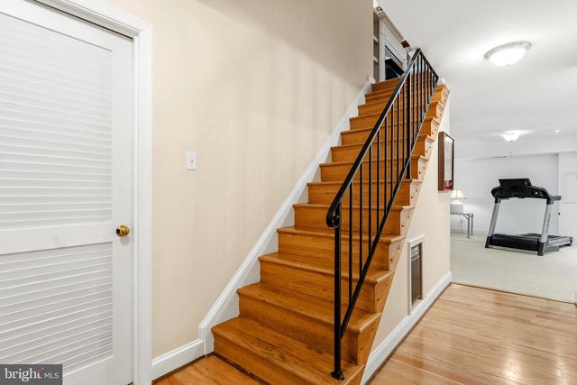 5044 CLIFFHAVEN DR, Annandale, VA 22003