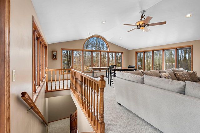 1367 WHIRTHINGTON COURT, Suamico, WI 54173