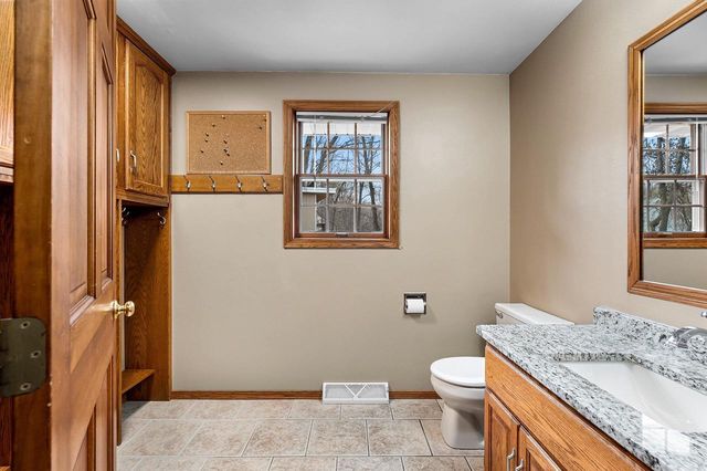1367 WHIRTHINGTON COURT, Suamico, WI 54173