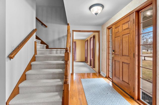 1367 WHIRTHINGTON COURT, Suamico, WI 54173