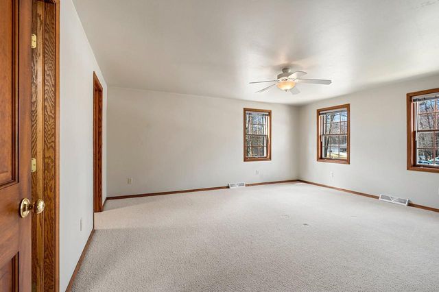 1367 WHIRTHINGTON COURT, Suamico, WI 54173
