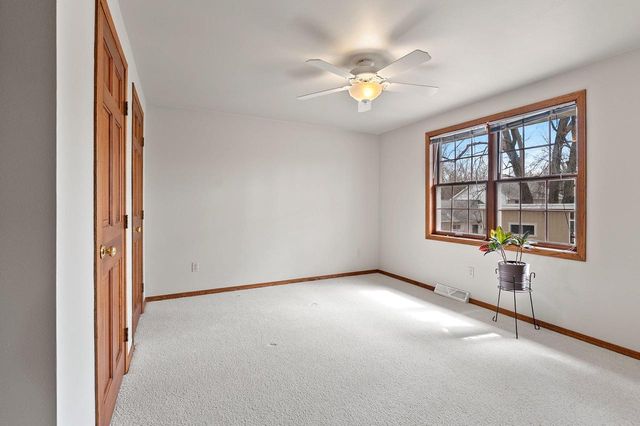 1367 WHIRTHINGTON COURT, Suamico, WI 54173
