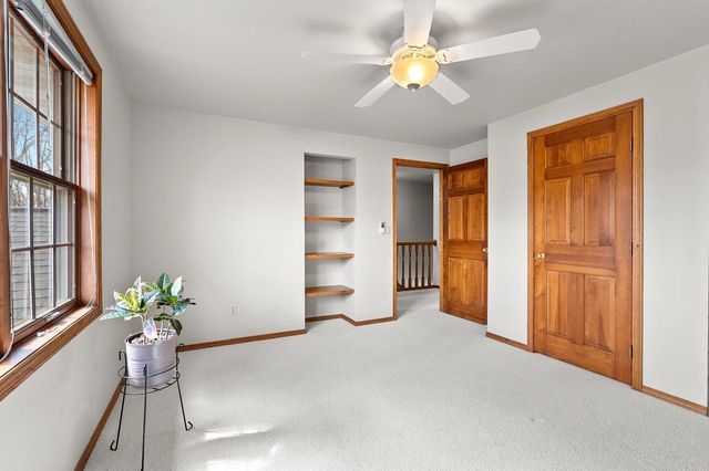 1367 WHIRTHINGTON COURT, Suamico, WI 54173