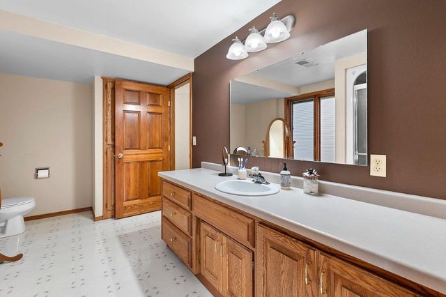 1367 WHIRTHINGTON COURT, Suamico, WI 54173