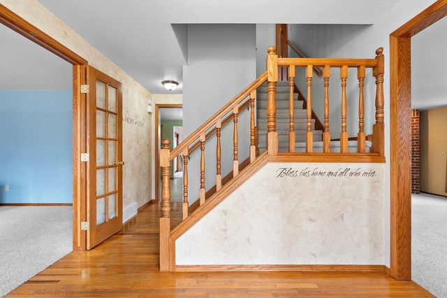 1367 WHIRTHINGTON COURT, Suamico, WI 54173