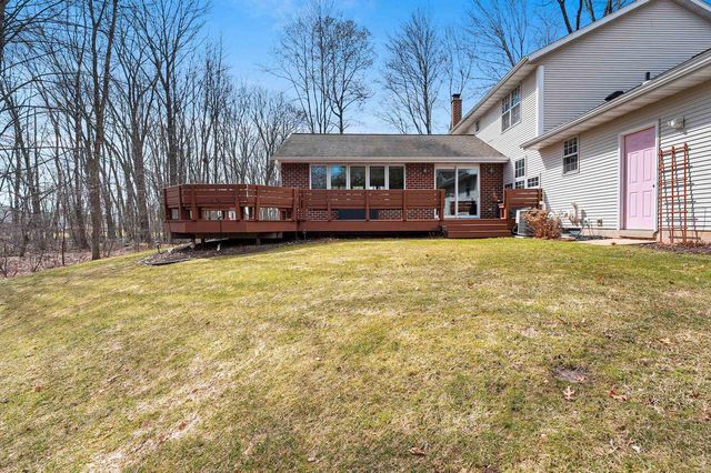 1367 WHIRTHINGTON COURT, Suamico, WI 54173