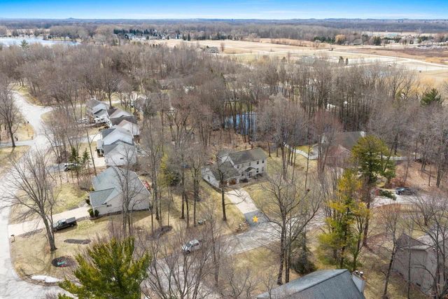 1367 WHIRTHINGTON COURT, Suamico, WI 54173