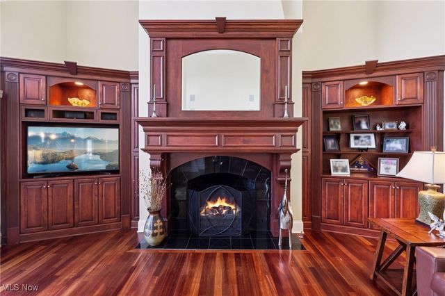 38230 Flanders Drive, Solon, OH 44139