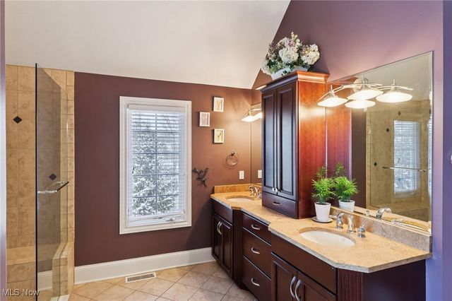 38230 Flanders Drive, Solon, OH 44139