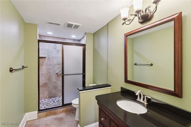 38230 Flanders Drive, Solon, OH 44139