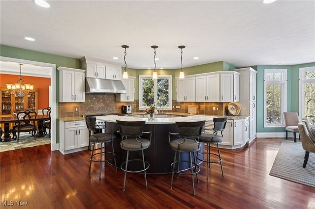 38230 Flanders Drive, Solon, OH 44139